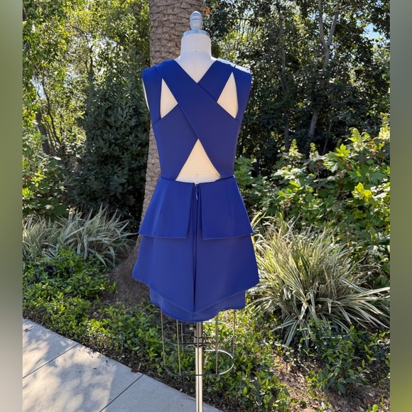 BCBGMaxAzria rare cross-back peplum mini dress - size S - Picture 3 of 4